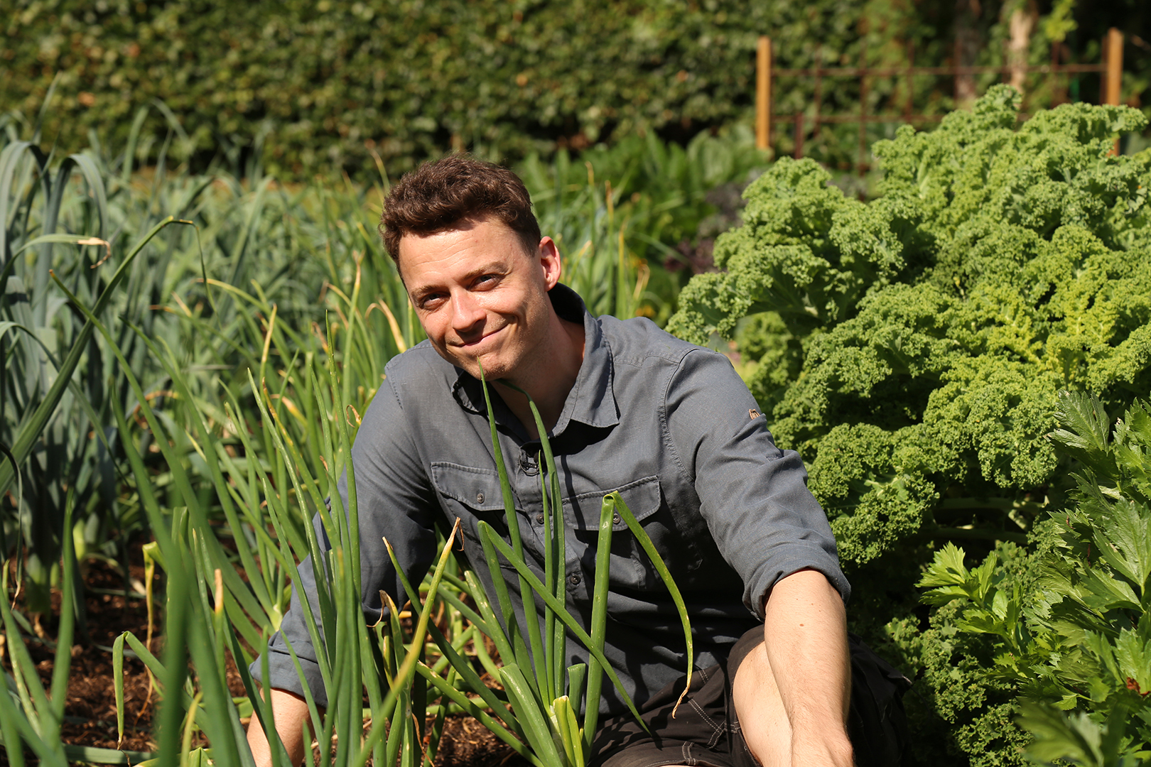 Henrik fra Champost i køkkenhaven